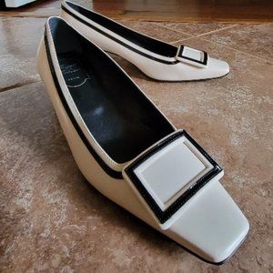 Roger Vivier White/Black Leather & Patent Eur 39.5